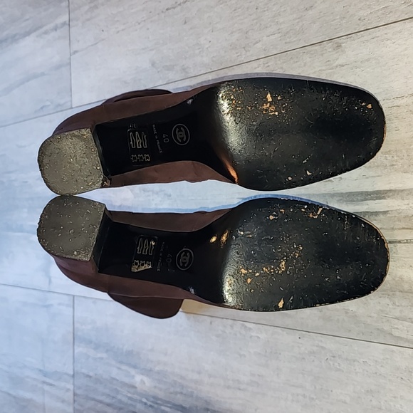 CHANEL Suede Boots - Picture 8 of 10